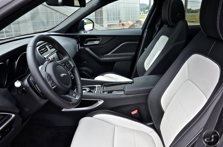 Интерьер Jaguar F-Pace by Hamann and DS Automobile 2017 года  (фото 10 из 19)